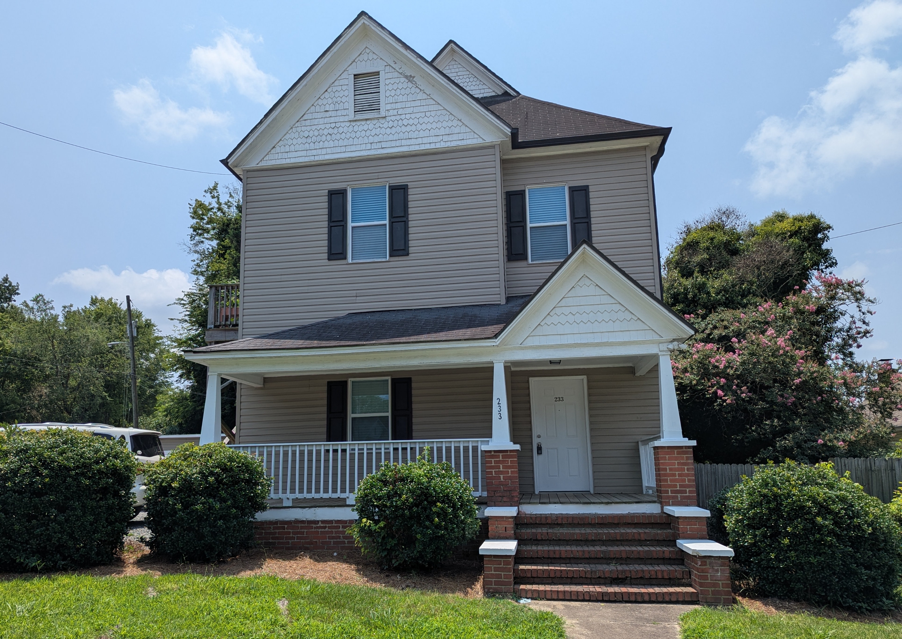 233 McGill Avenue Northwest